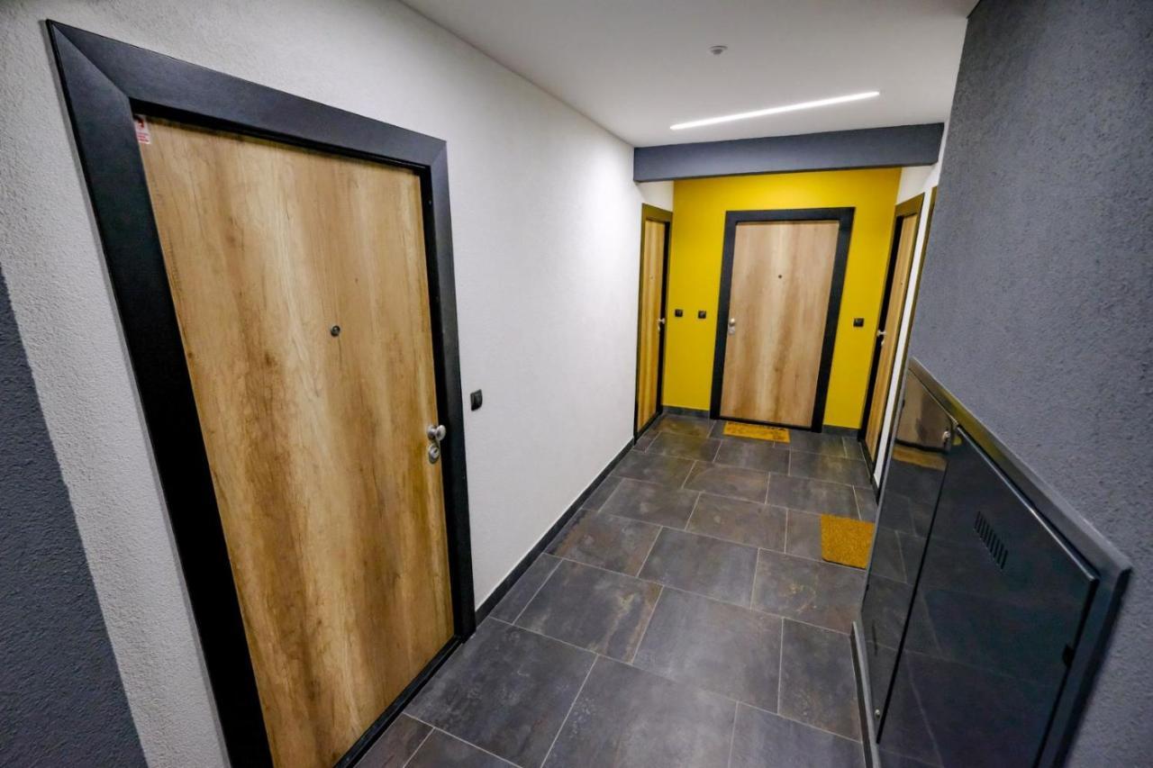 Delux Apartmani Bulevar SJJ Esterno foto