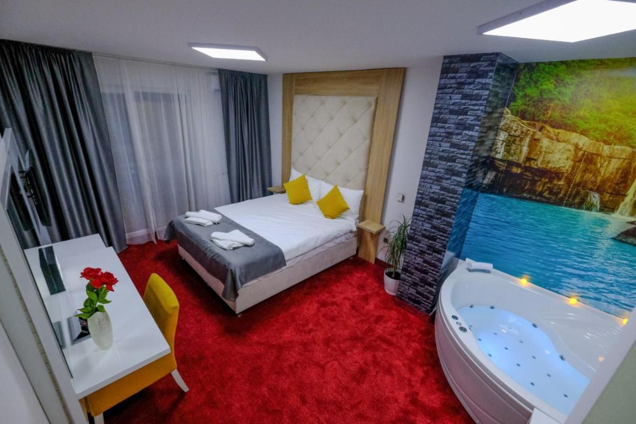 Delux Apartmani Bulevar SJJ Esterno foto