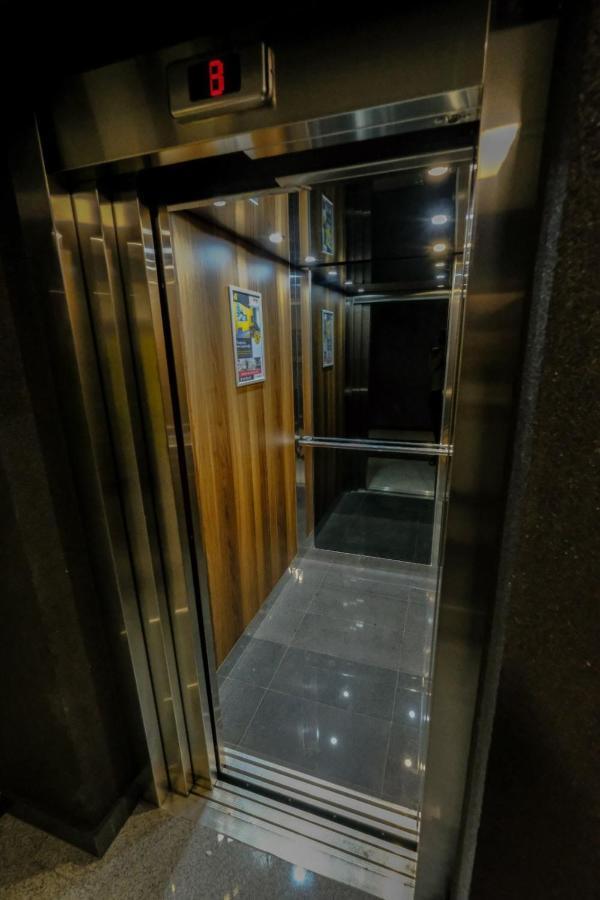 Delux Apartmani Bulevar SJJ Esterno foto
